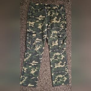 Royal Premium Camouflage Cargo Pants